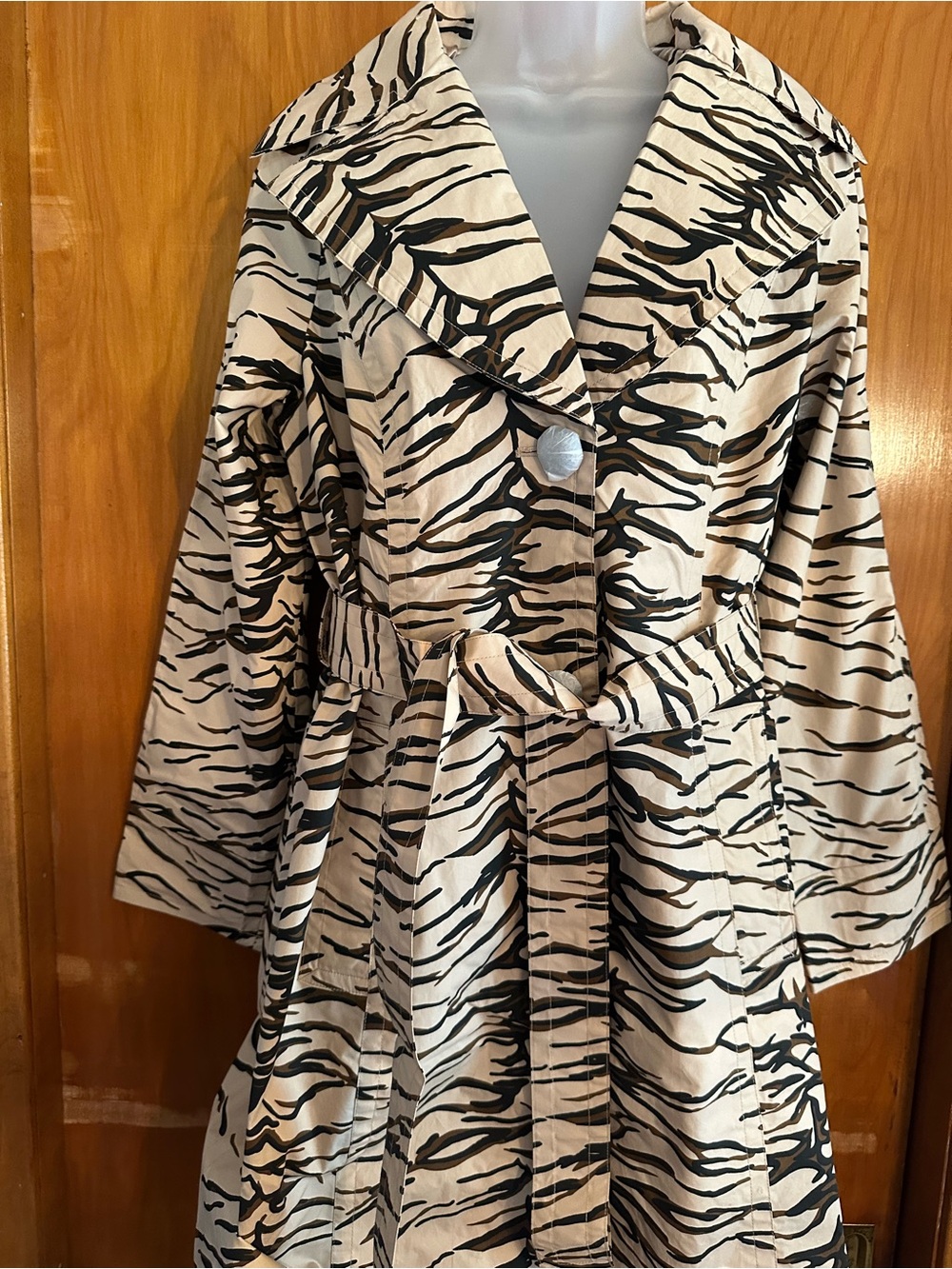 Dennis Basso Tiger Print Trench Raincoat M NWT Belted Animal Print